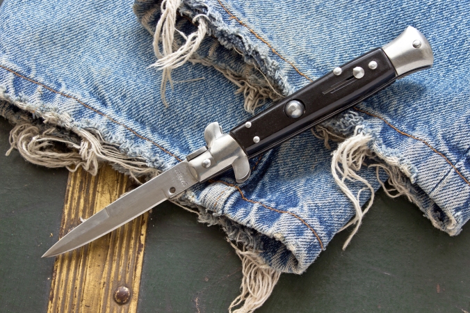 How to Write Switchblades in Fiction